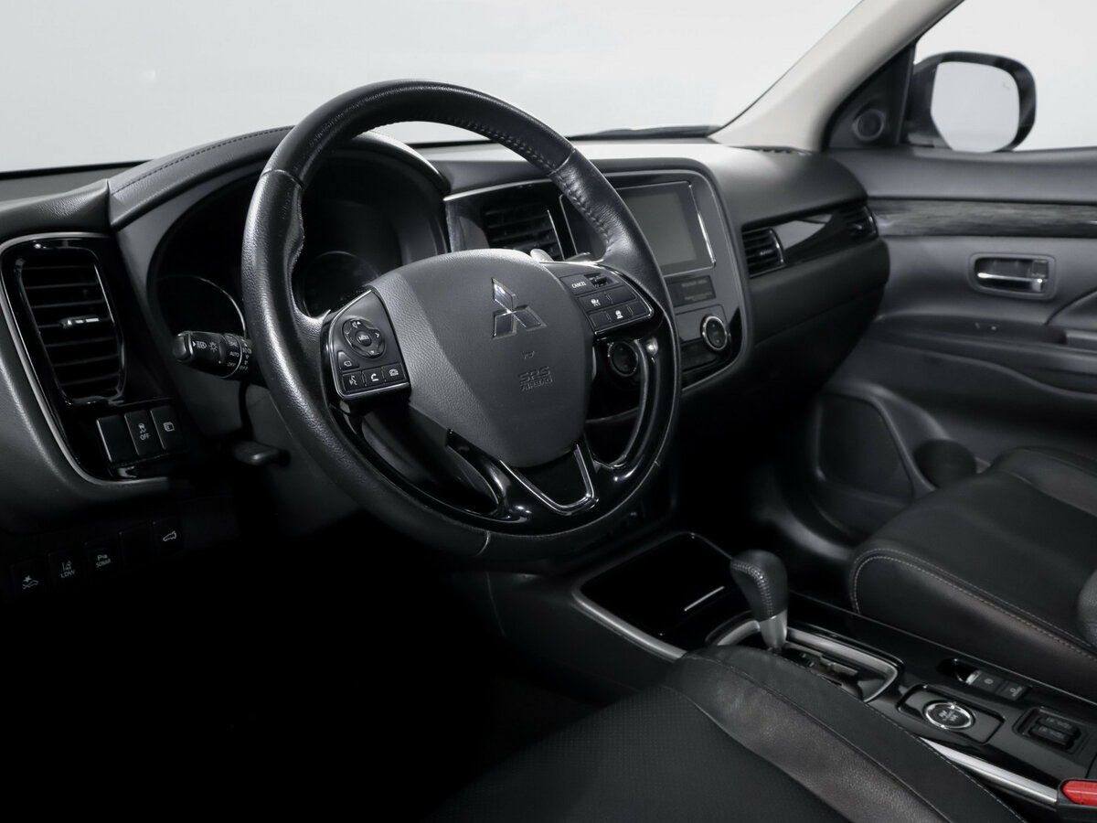 Mitsubishi Outlander 2018 года с пробегом. Фото: #12