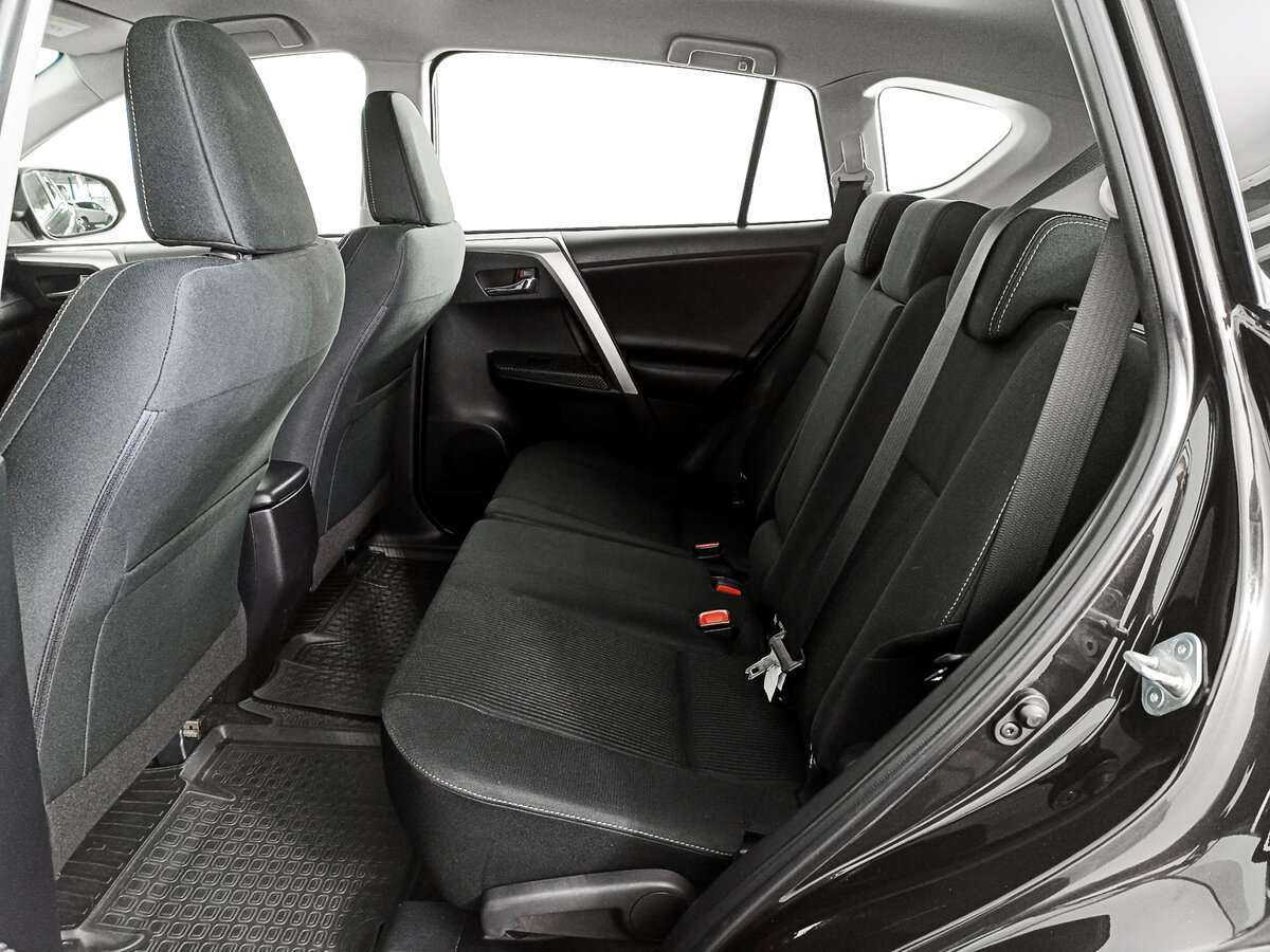 Toyota RAV4 2014 года с пробегом. Фото: #9