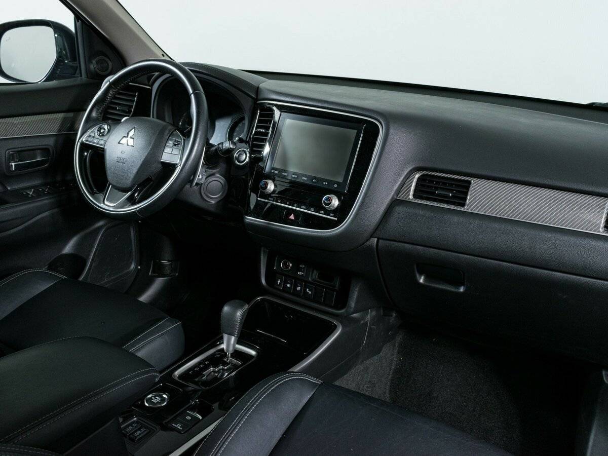 Mitsubishi Outlander 2020 года с пробегом. Фото: #10
