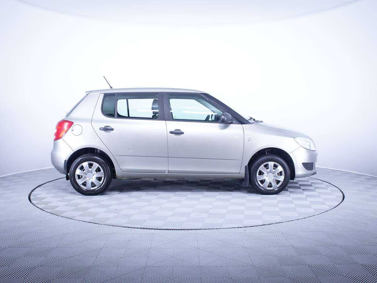 Skoda Fabia 2013 года с пробегом. Фото: #3