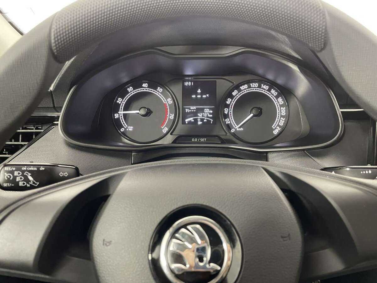 Skoda Rapid 2021 года с пробегом. Фото: #10