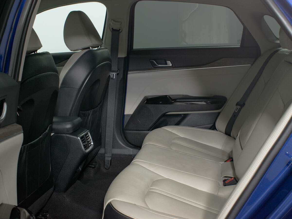 Kia K5 2020 года с пробегом. Фото: #13