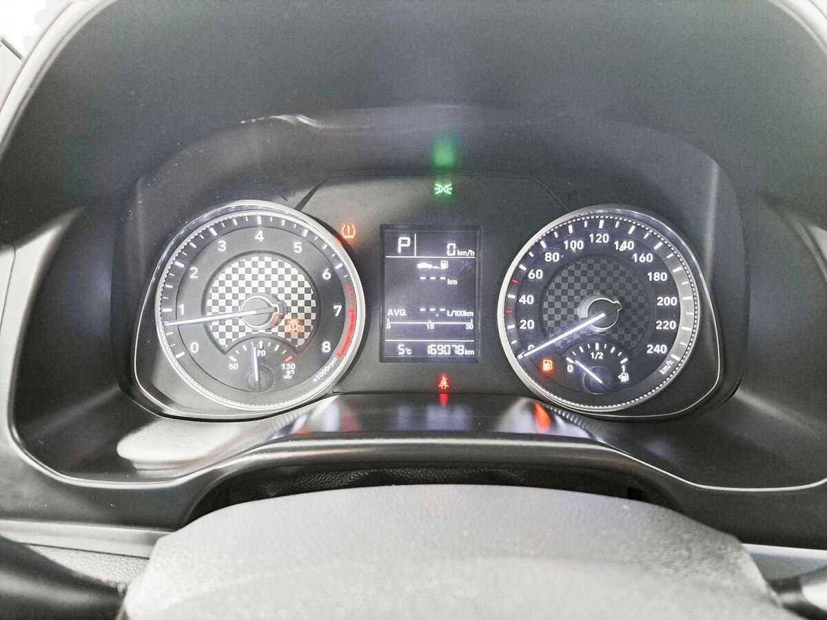 Hyundai Elantra 2019 года с пробегом. Фото: #9