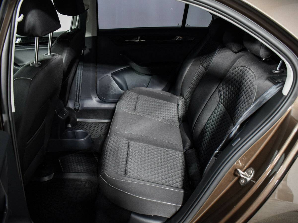 Skoda Rapid 2018 года с пробегом. Фото: #10