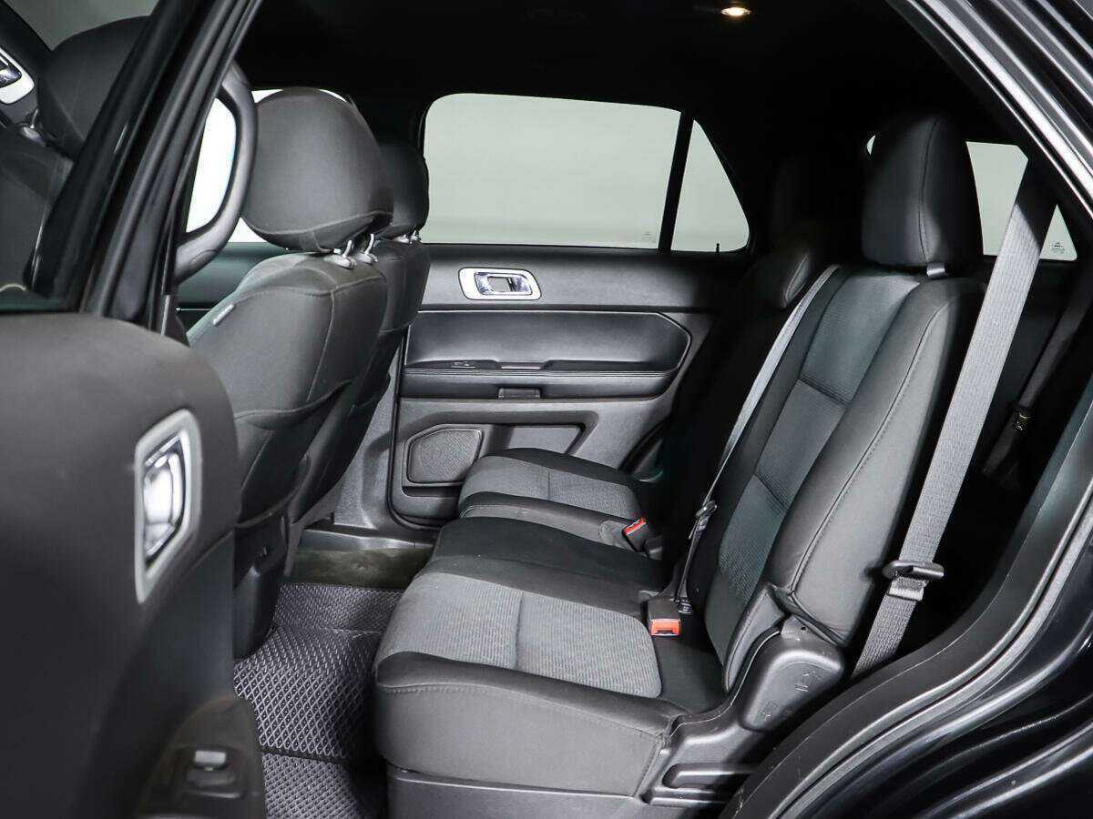 Ford Explorer 2013 года с пробегом. Фото: #9
