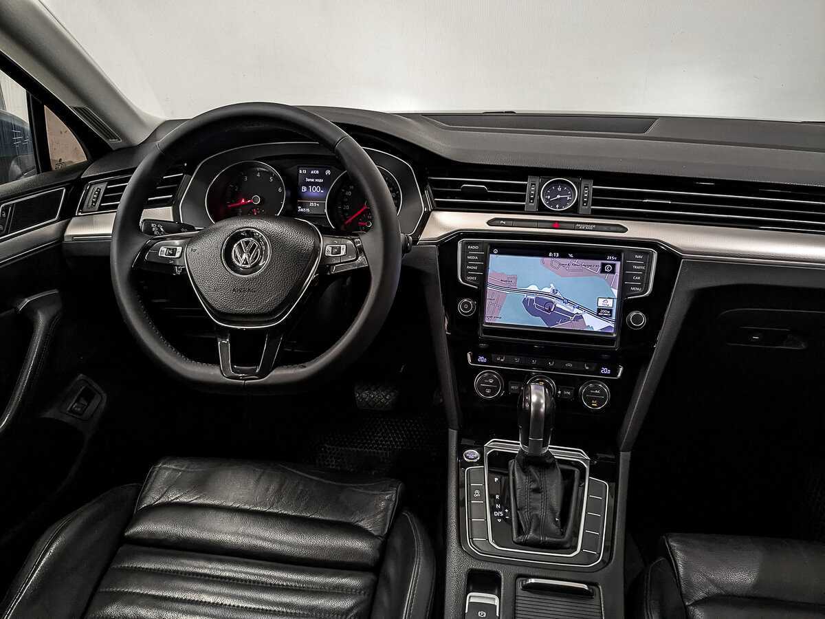 Volkswagen Passat 2015 года с пробегом. Фото: #29