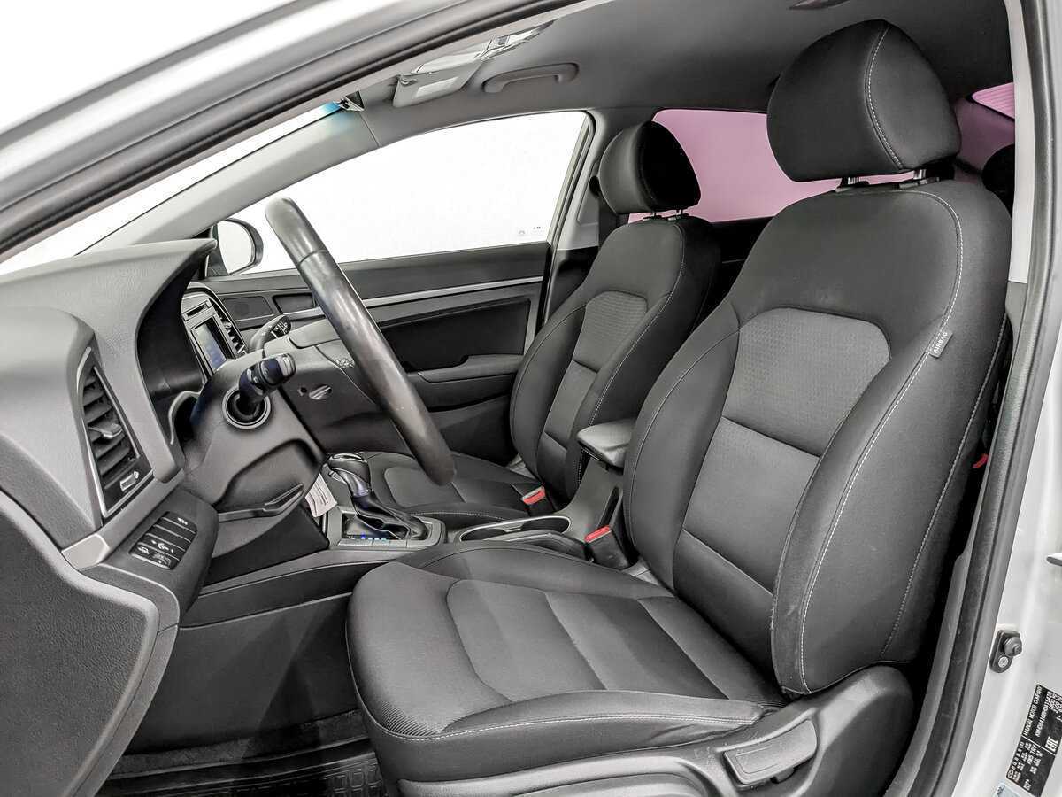 Hyundai Elantra 2017 года с пробегом. Фото: #17