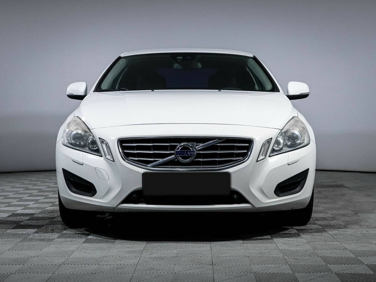Volvo S60 2012 года с пробегом. Фото: #1