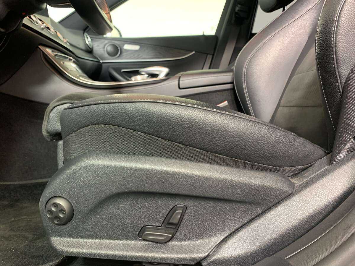 Mercedes-Benz E-Класс 2018 года с пробегом. Фото: #18