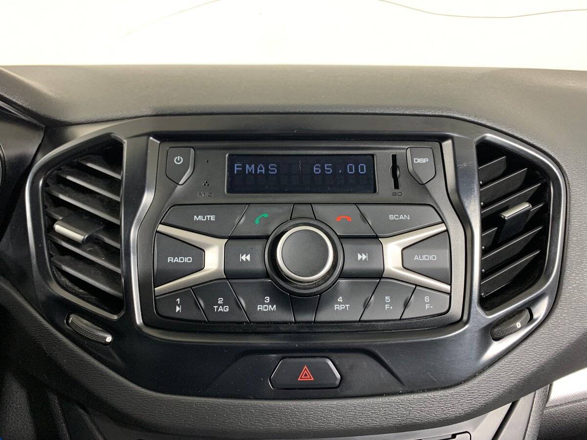 Lada (ВАЗ) Vesta 2018 года с пробегом. Фото: #14