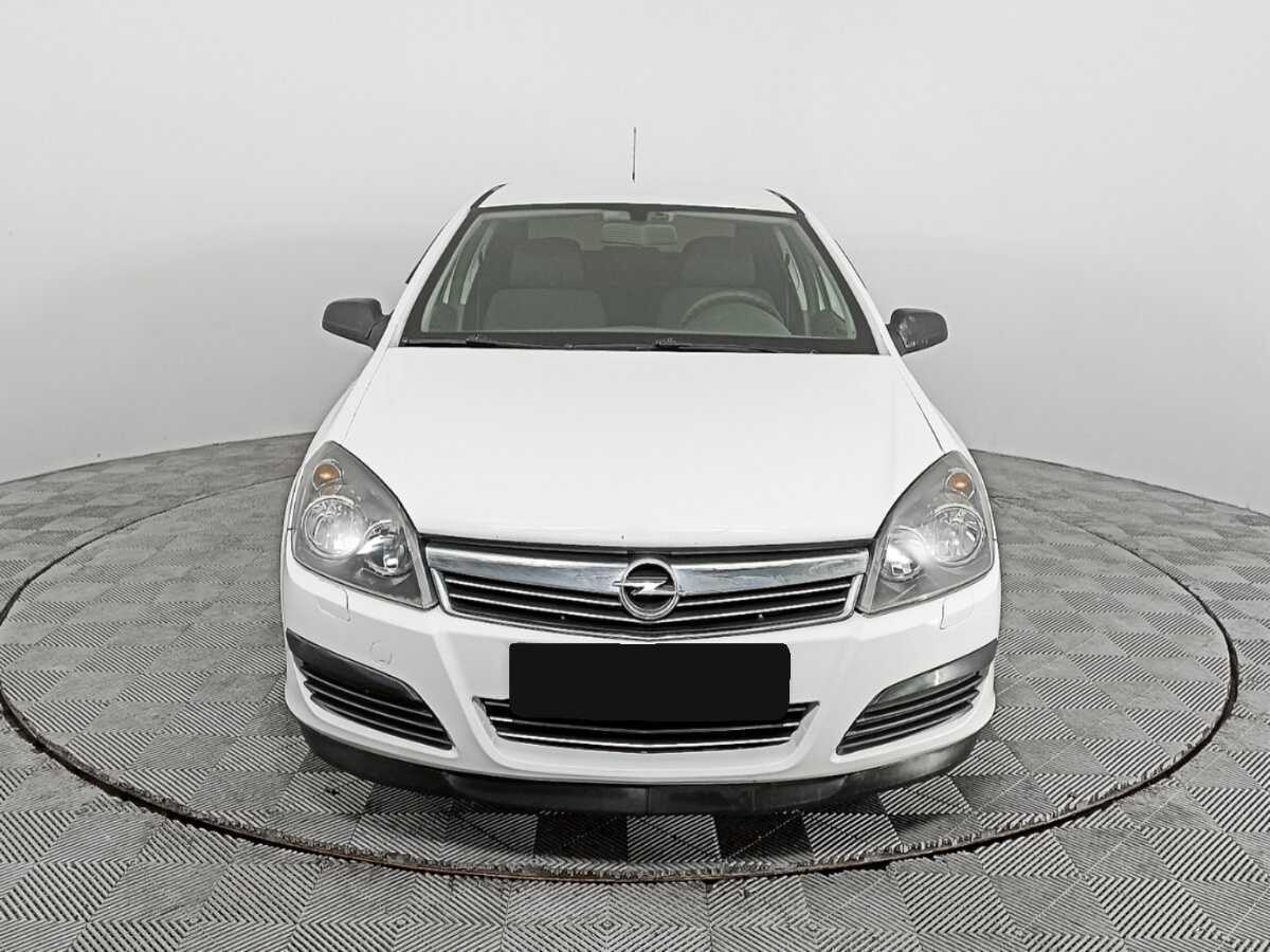 Opel Astra 2013 года с пробегом. Фото: #1