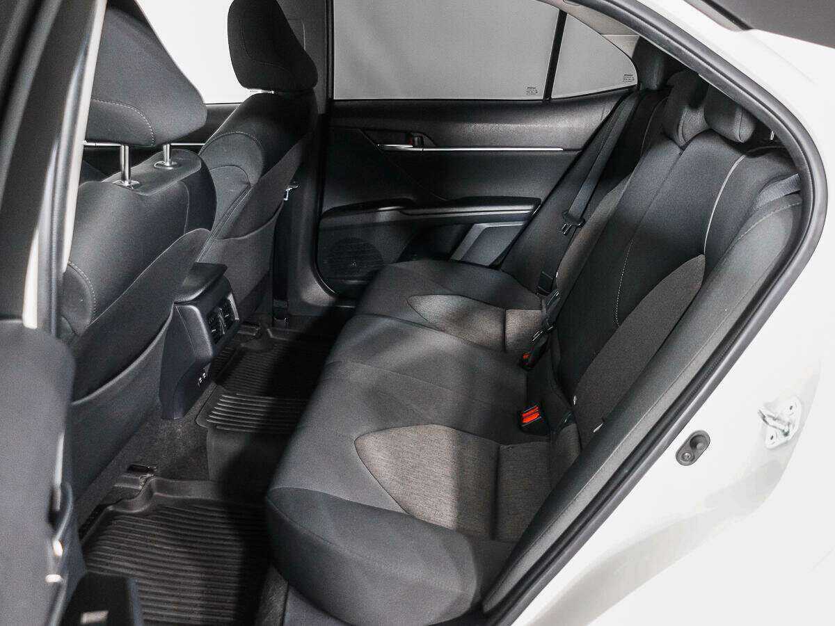 Toyota Camry 2021 года с пробегом. Фото: #10