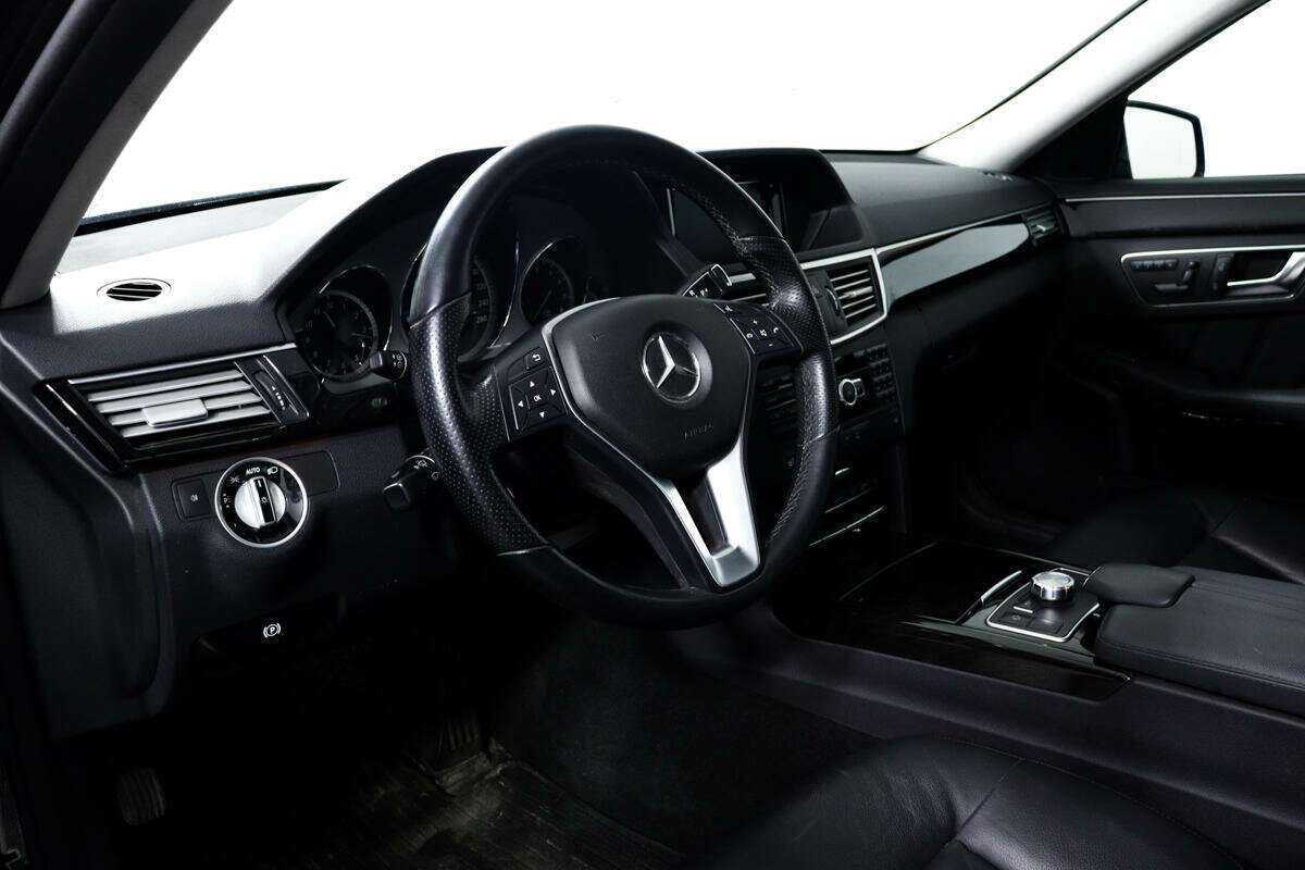 Mercedes-Benz E-Класс 2012 года с пробегом. Фото: #12