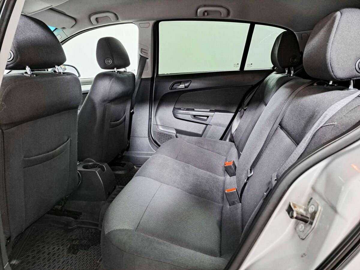 Opel Astra 2013 года с пробегом. Фото: #10