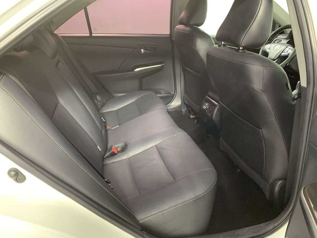 Toyota Camry 2016 года с пробегом. Фото: #16