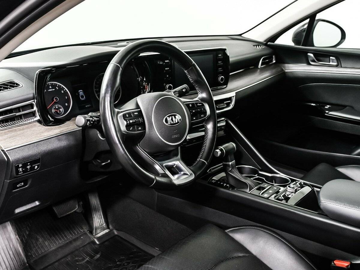 Kia K5 2021 года с пробегом. Фото: #11