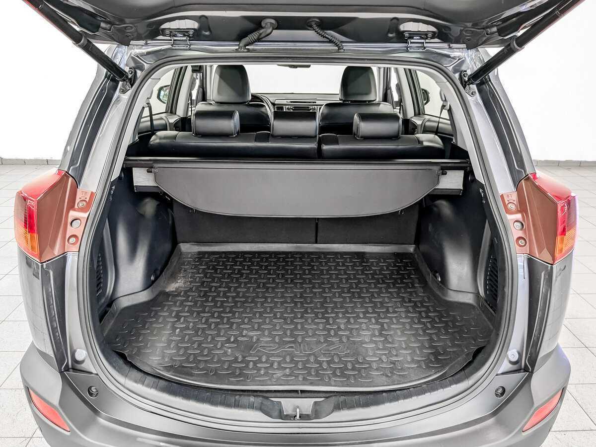 Toyota RAV4 2014 года с пробегом. Фото: #9