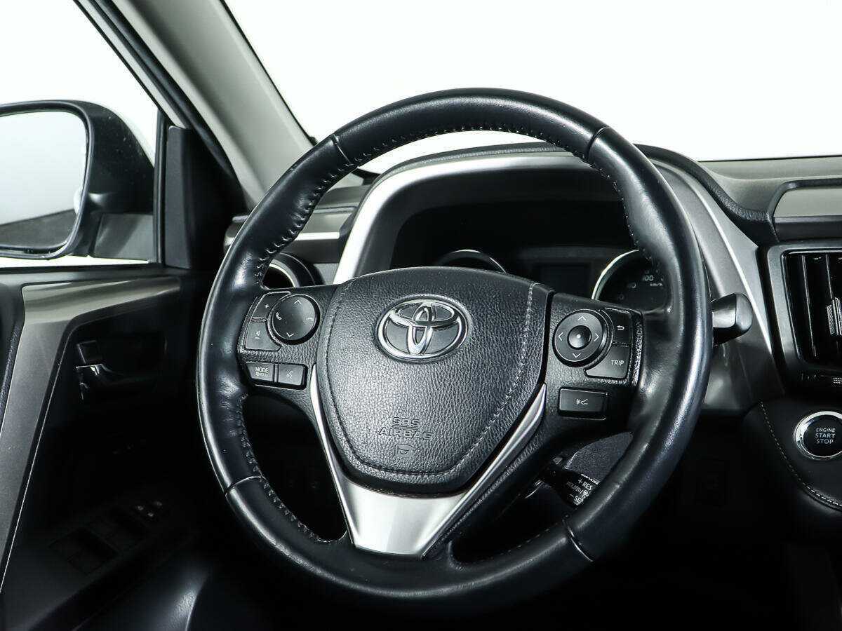 Toyota RAV4 2018 года с пробегом. Фото: #13
