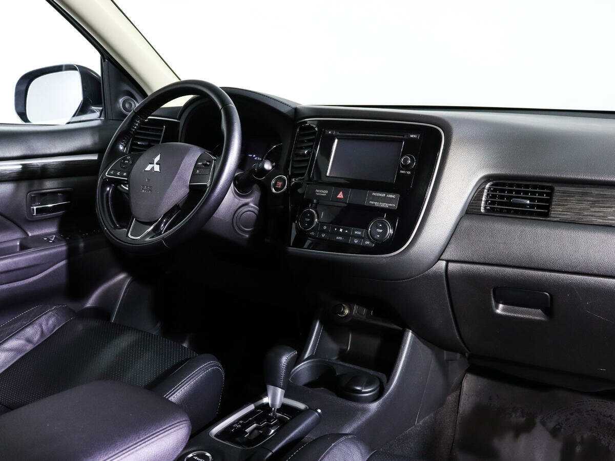 Mitsubishi Outlander 2016 года с пробегом. Фото: #7