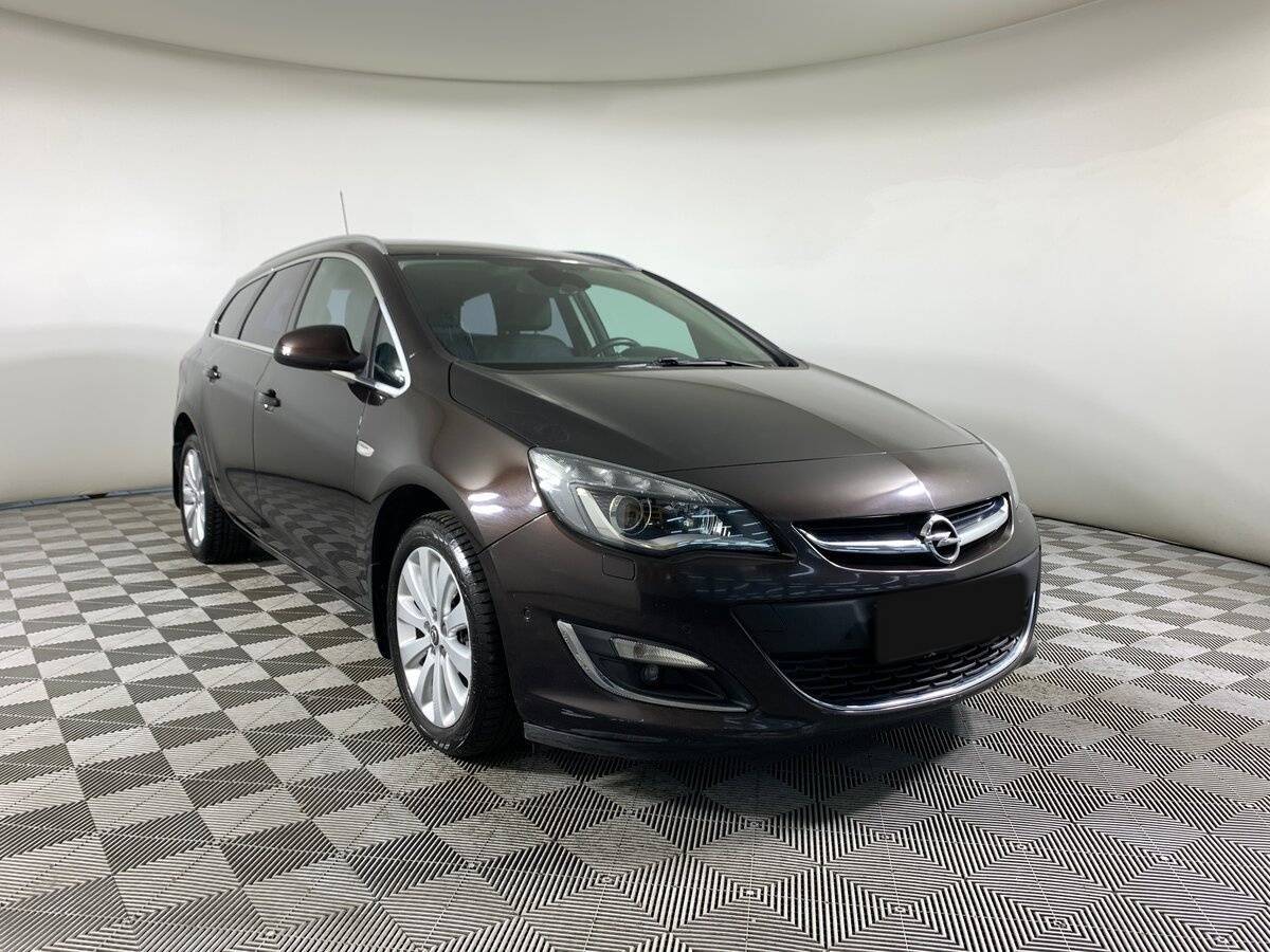 Opel Astra 2014 года с пробегом. Фото: #2
