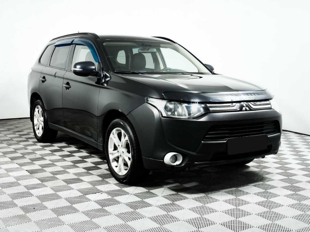 Mitsubishi Outlander 2012 года с пробегом. Фото: #2