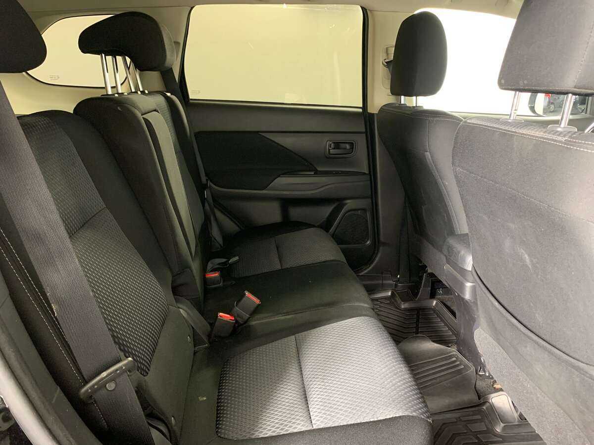Mitsubishi Outlander 2018 года с пробегом. Фото: #15