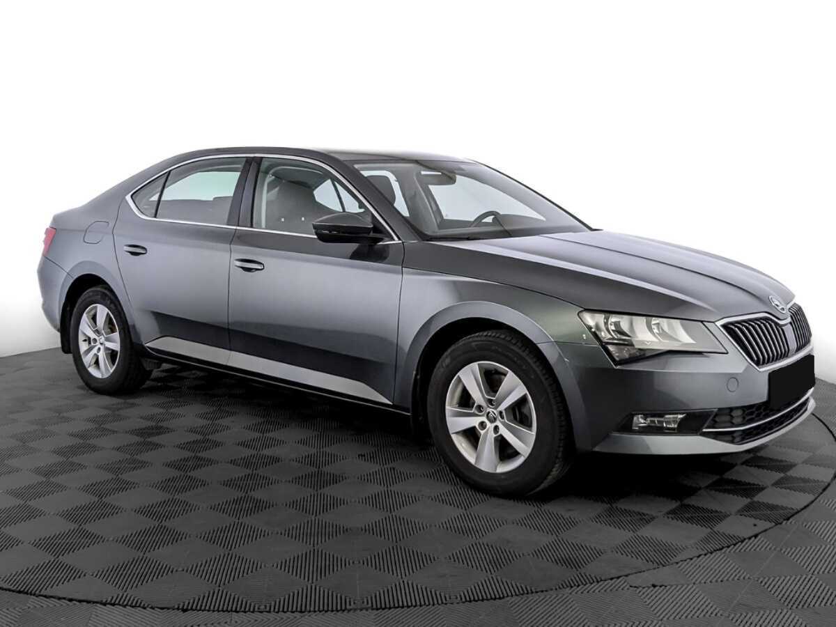 Skoda Superb 2018 года с пробегом. Фото: #2