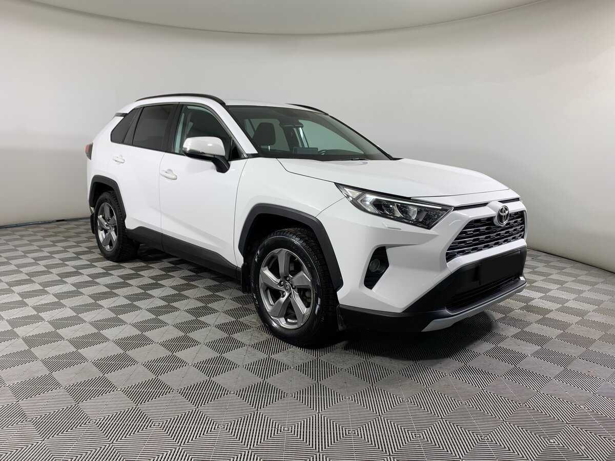 Toyota RAV4 2020 года с пробегом. Фото: #2