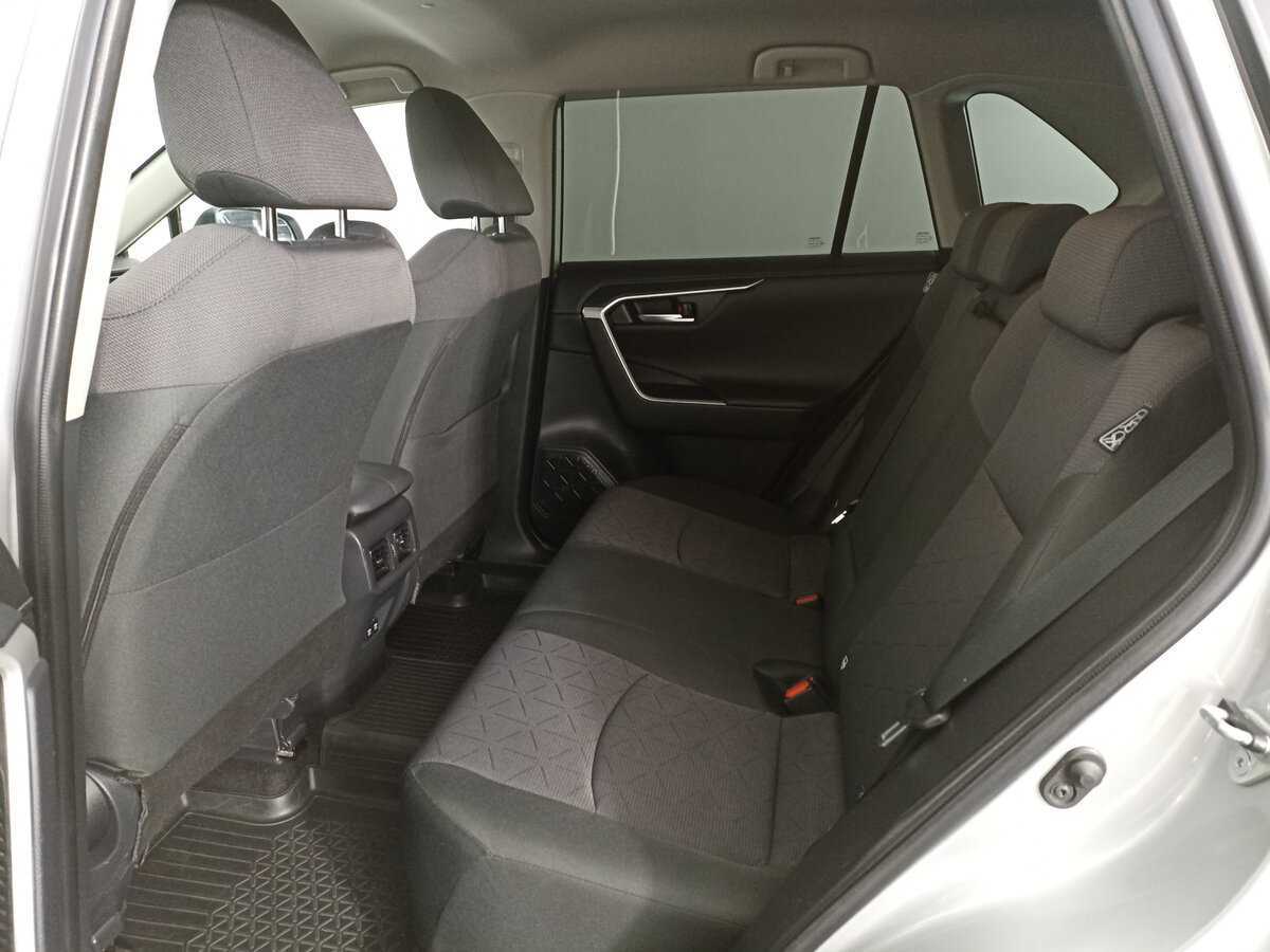 Toyota RAV4 2019 года с пробегом. Фото: #11