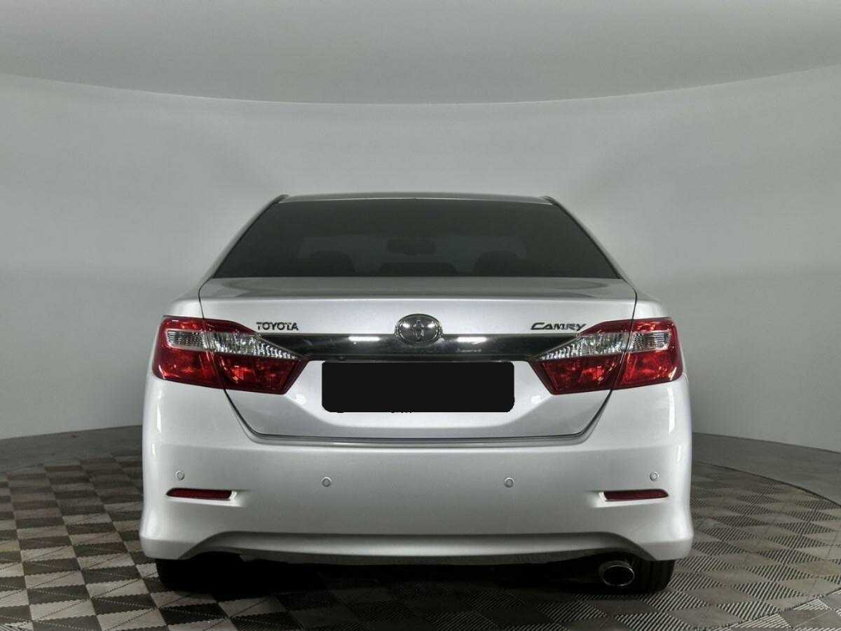 Toyota Camry 2014 года с пробегом. Фото: #3
