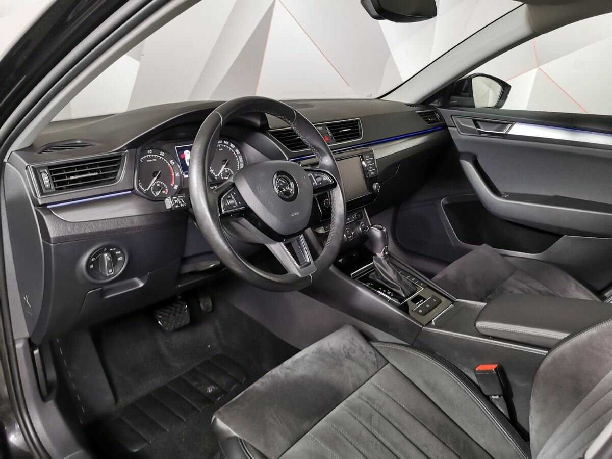 Skoda Superb 2017 года с пробегом. Фото: #13