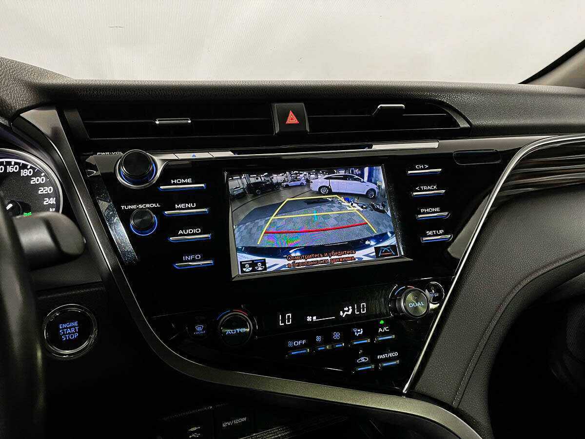 Toyota Camry 2020 года с пробегом. Фото: #11