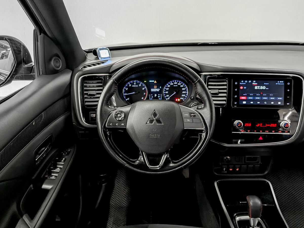 Mitsubishi Outlander 2021 года с пробегом. Фото: #19