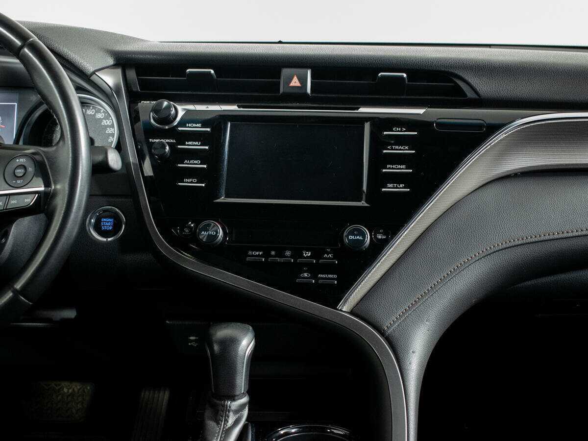 Toyota Camry 2020 года с пробегом. Фото: #8