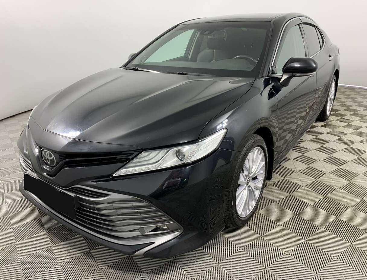 Toyota Camry 2020 года с пробегом. Посмотреть фото