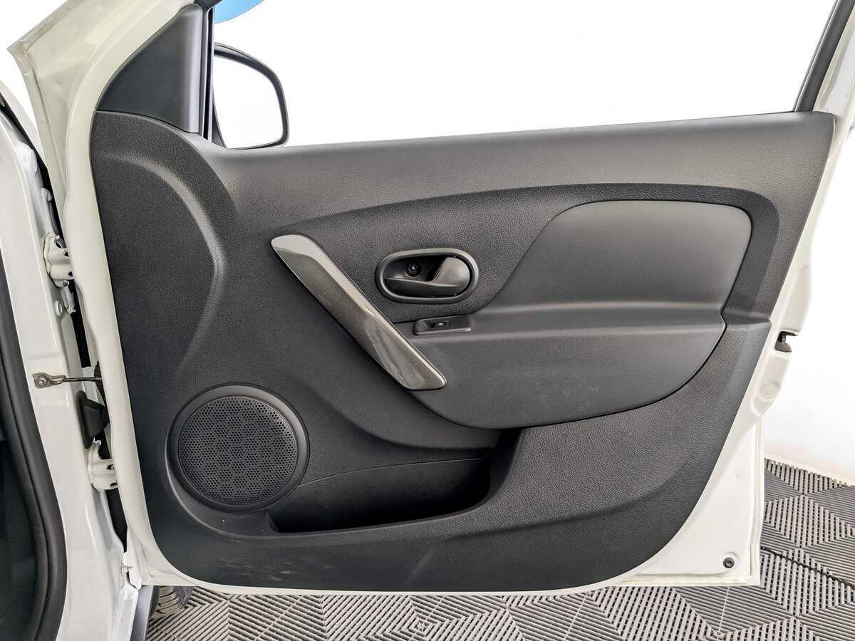 Renault Sandero 2018 года с пробегом. Фото: #23