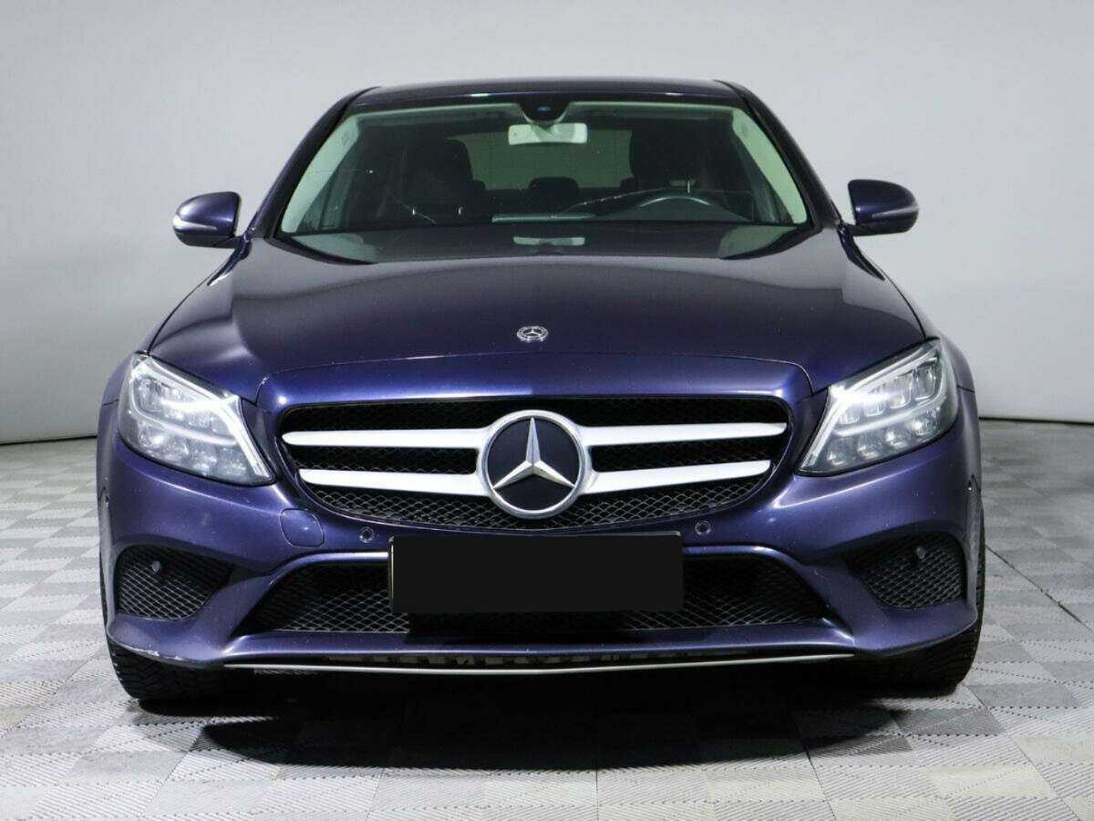 Mercedes-Benz C-Класс 2018 года с пробегом. Фото: #1