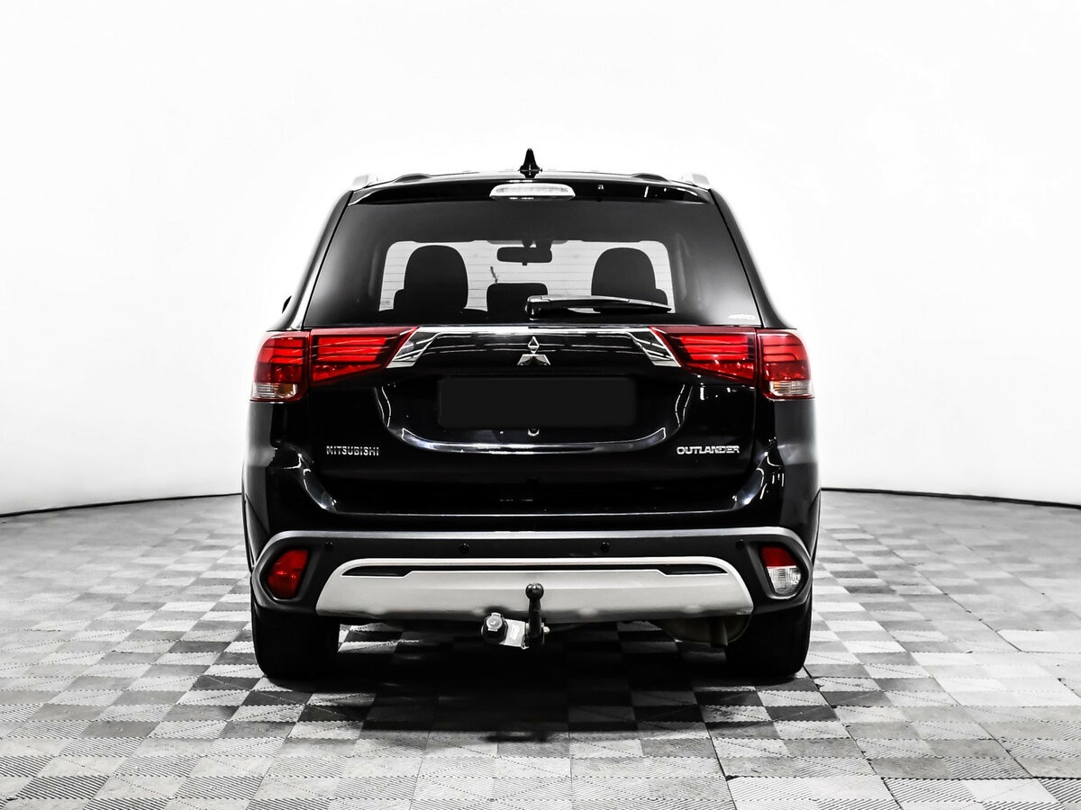 Mitsubishi Outlander 2018 года с пробегом. Фото: #4