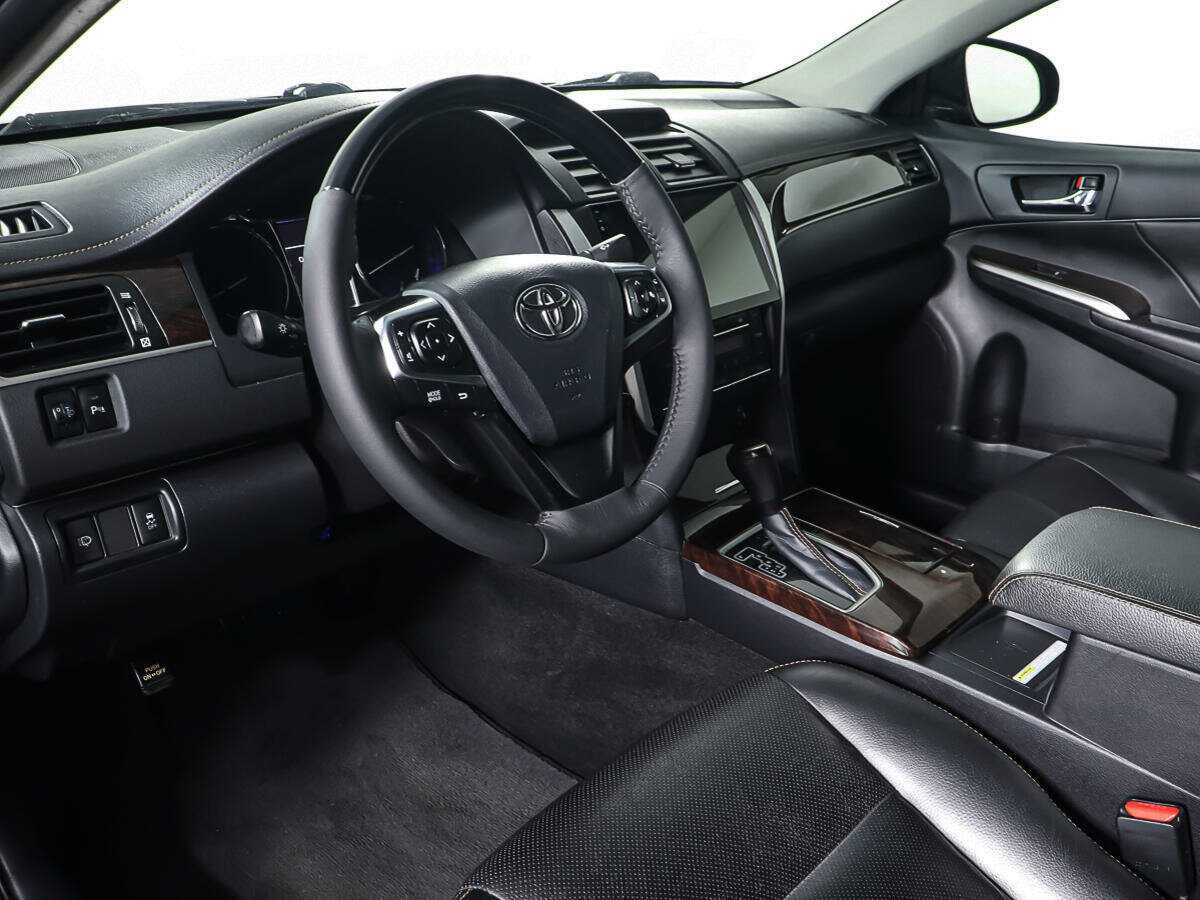 Toyota Camry 2017 года с пробегом. Фото: #14