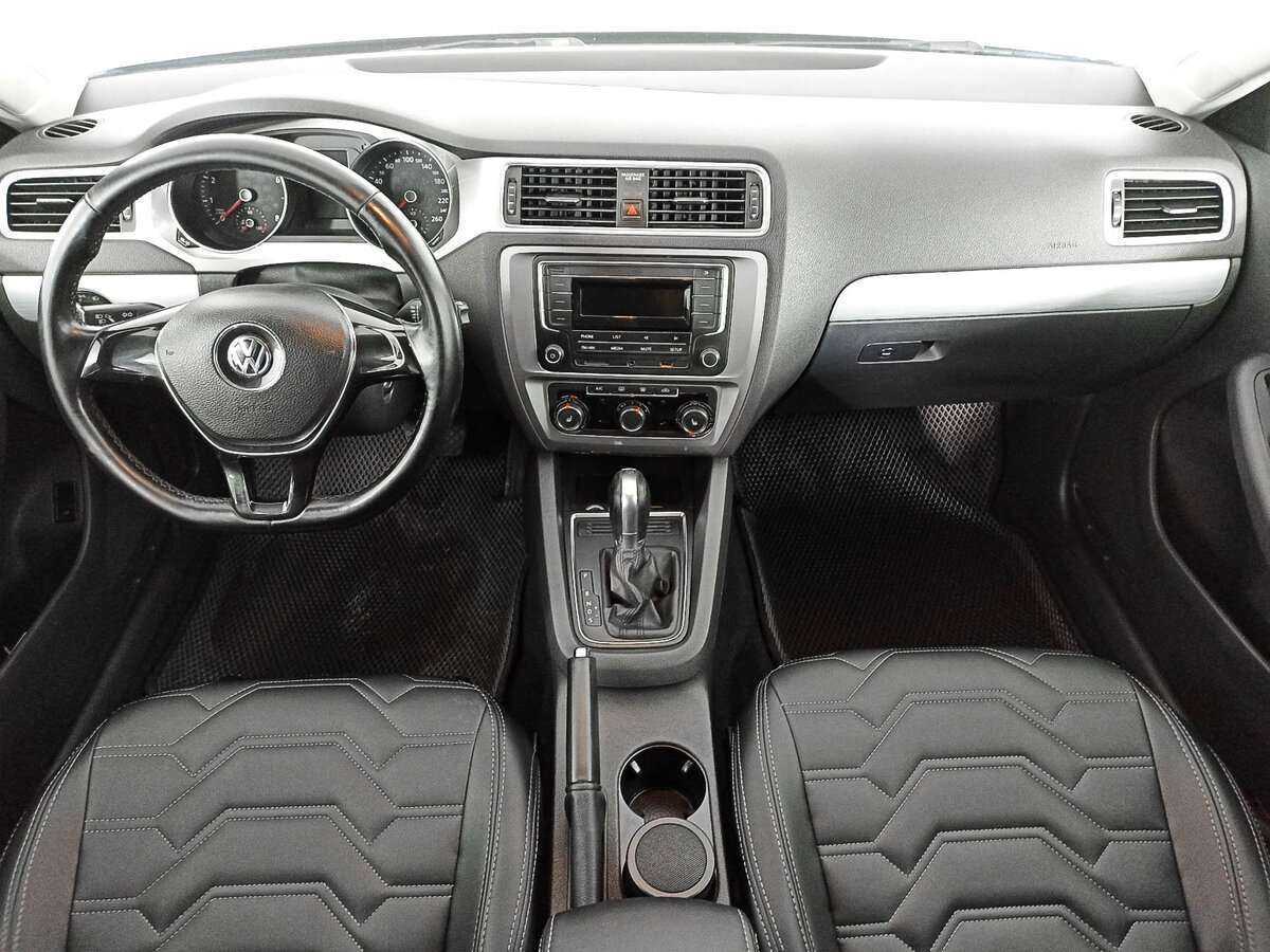 Volkswagen Jetta 2018 года с пробегом. Фото: #12