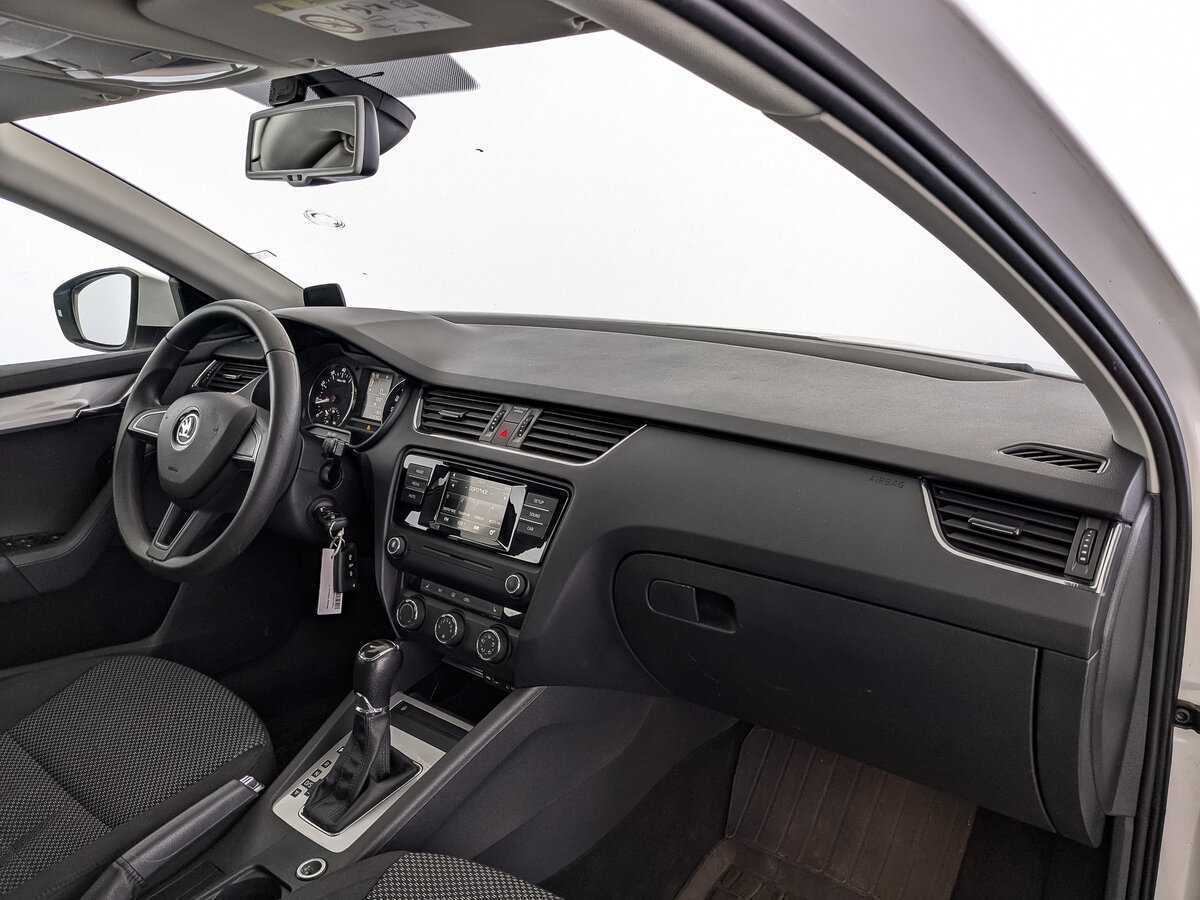 Skoda Octavia 2016 года с пробегом. Фото: #12