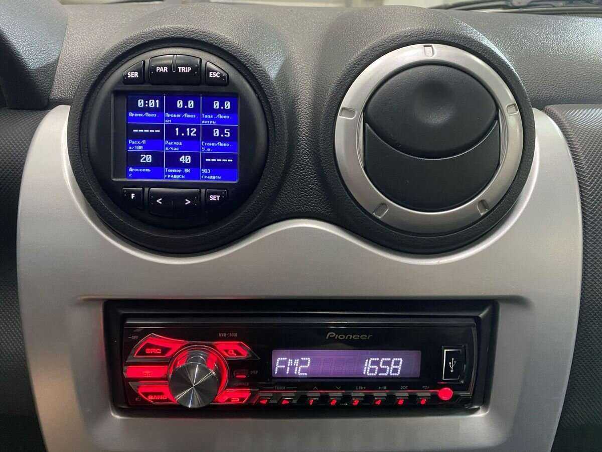 Renault Sandero 2012 года с пробегом. Фото: #12