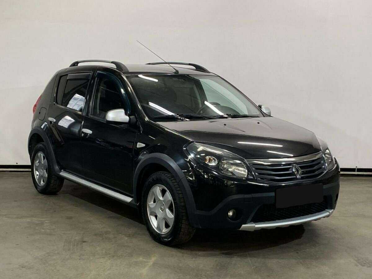 Renault Sandero 2012 года с пробегом. Фото: #2