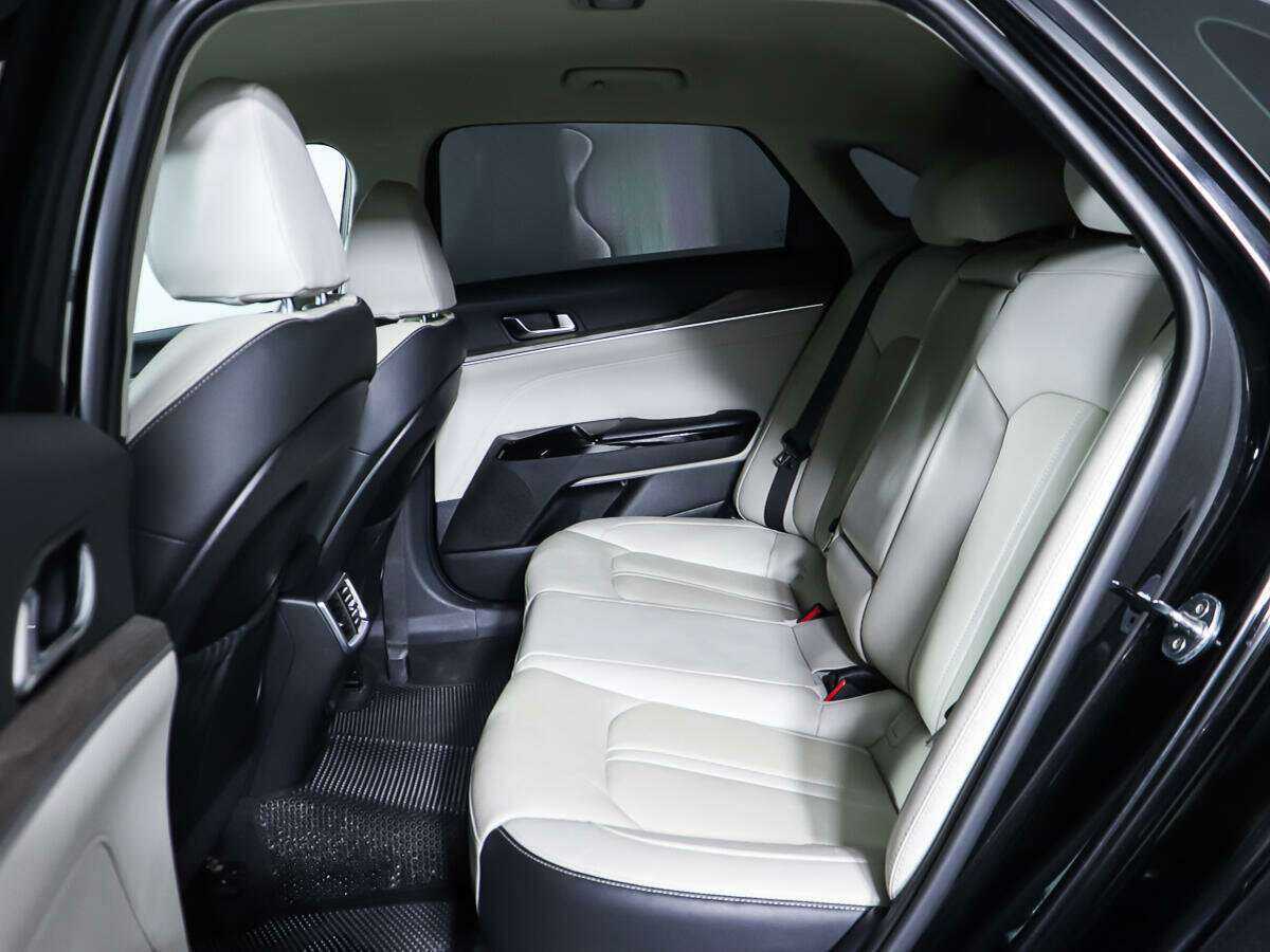 Kia K5 2020 года с пробегом. Фото: #9