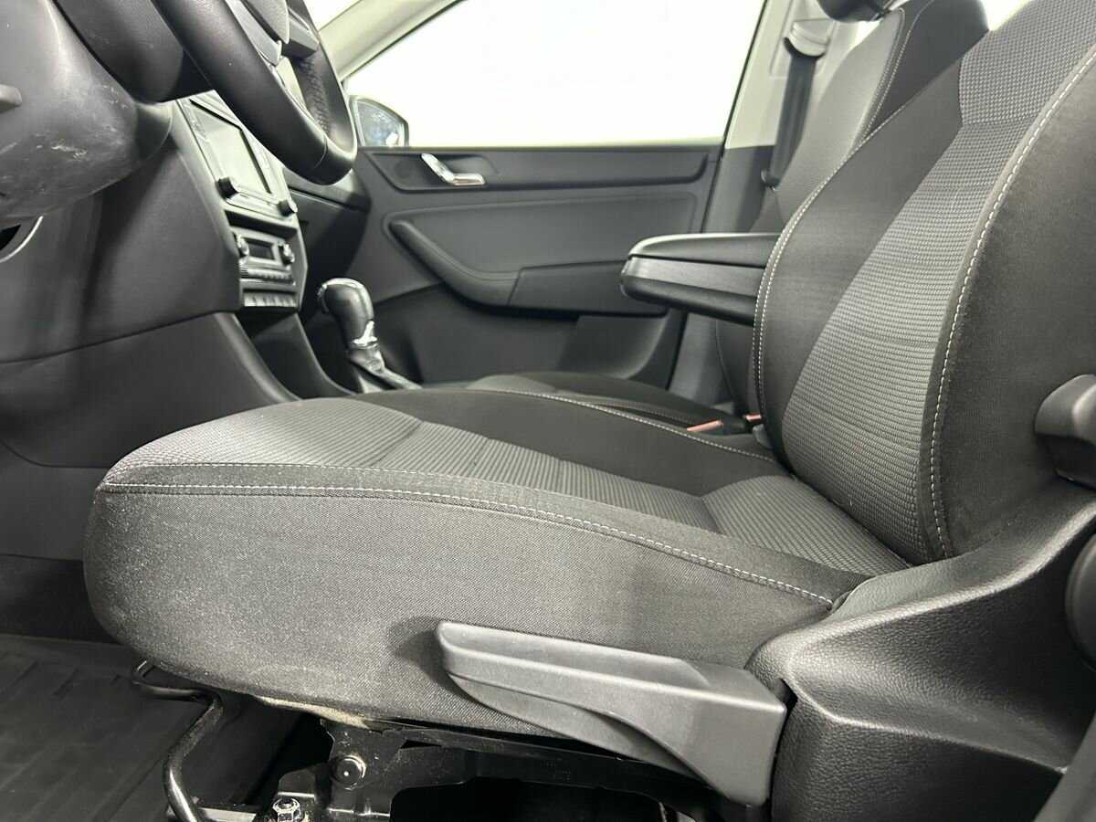 Skoda Rapid 2014 года с пробегом. Фото: #9