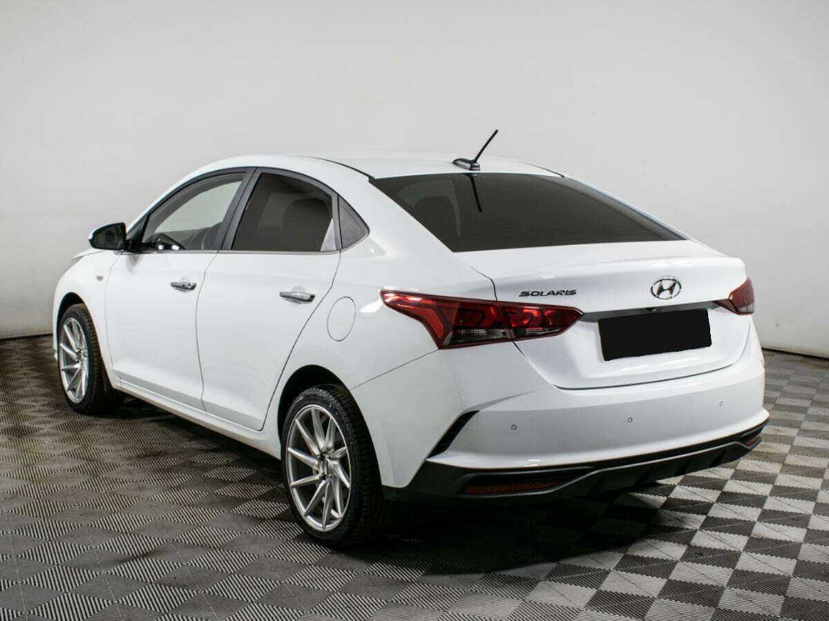 Hyundai Solaris 2020 года с пробегом. Посмотреть фото