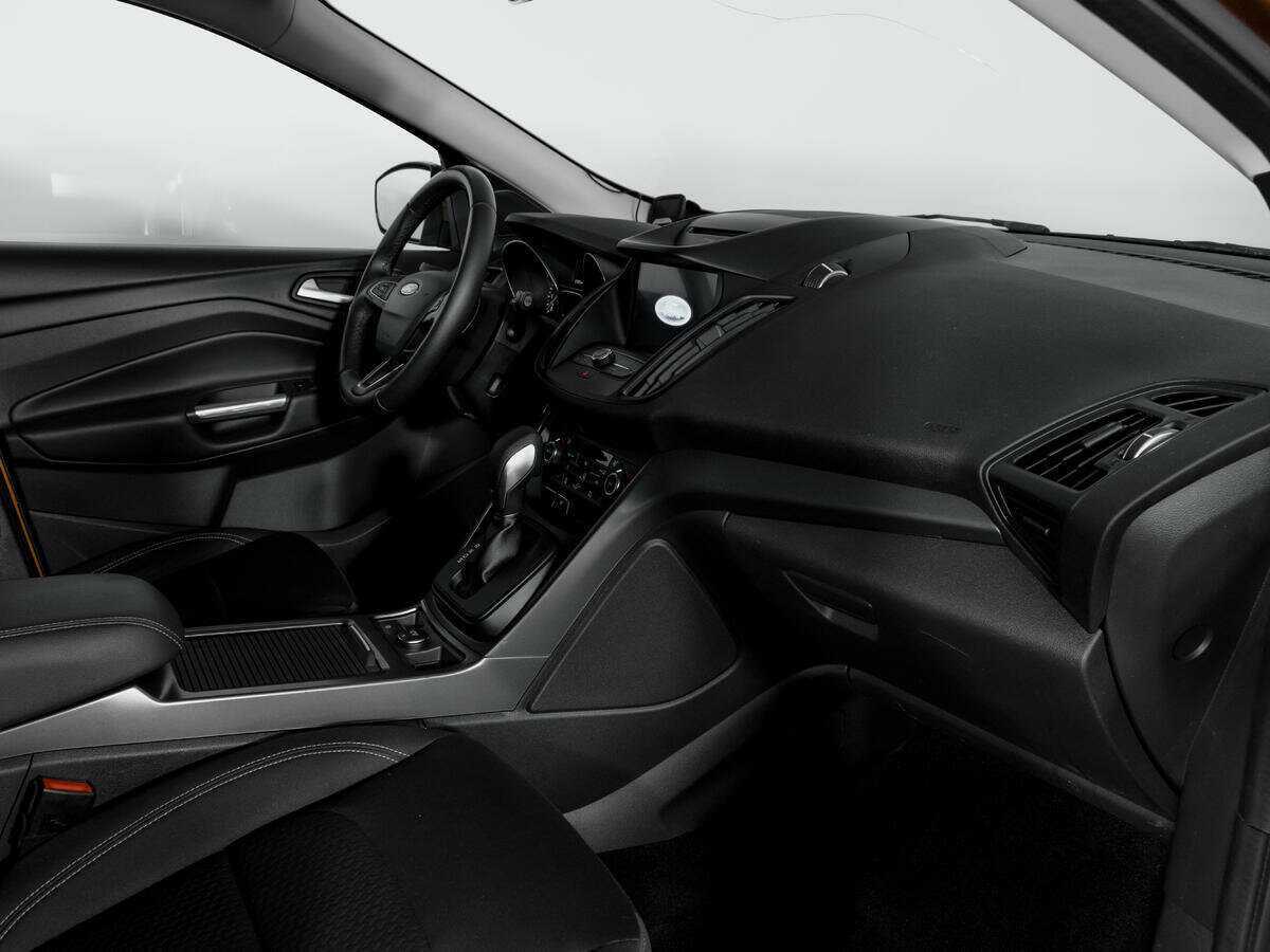 Ford Kuga 2019 года с пробегом. Фото: #8