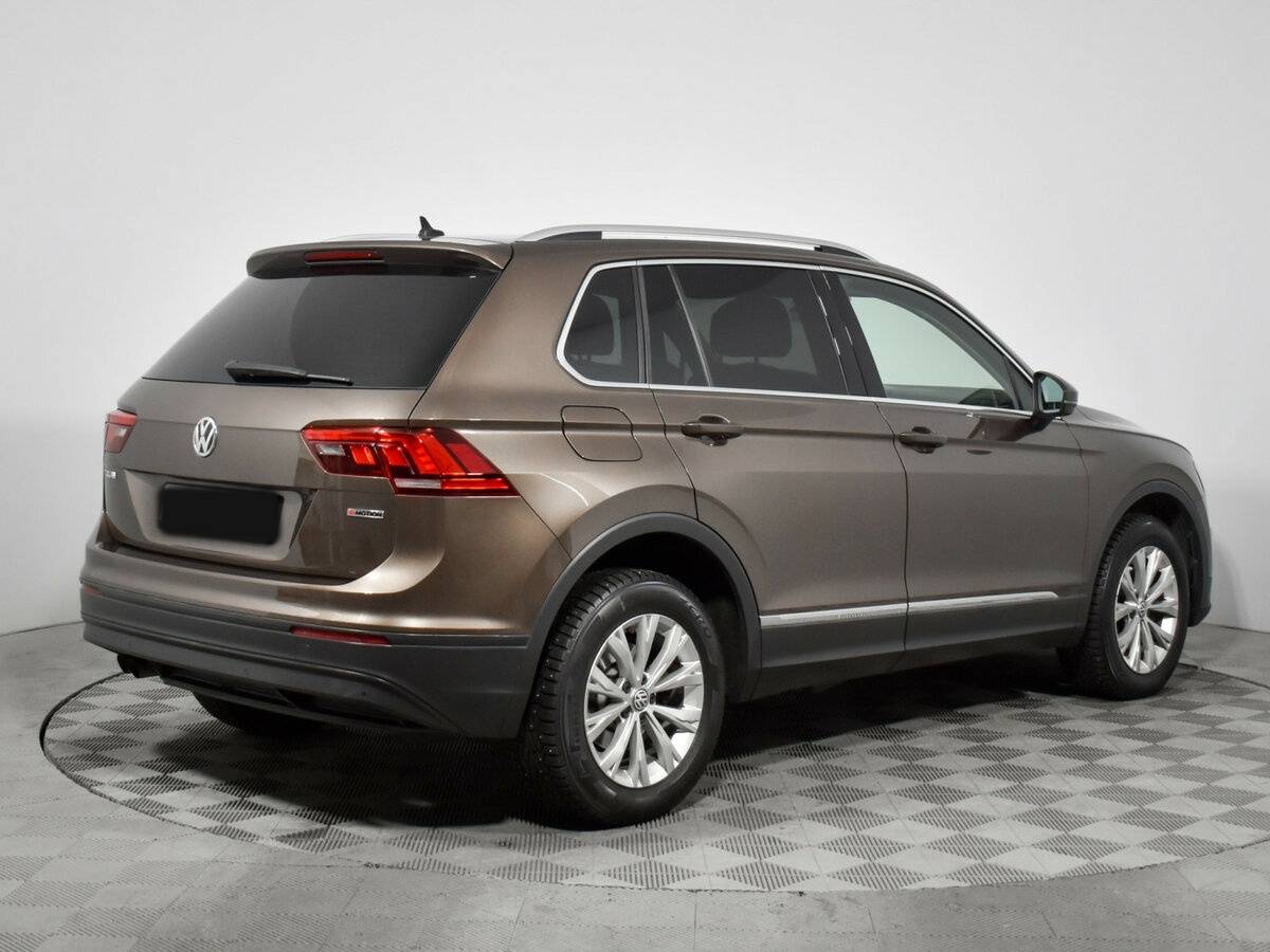 Volkswagen Tiguan 2018 года с пробегом. Фото: #4
