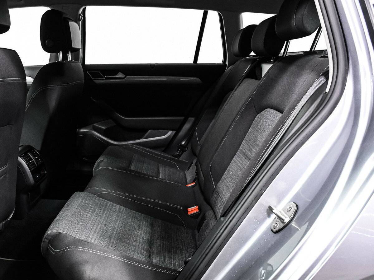Volkswagen Passat 2019 года с пробегом. Фото: #13