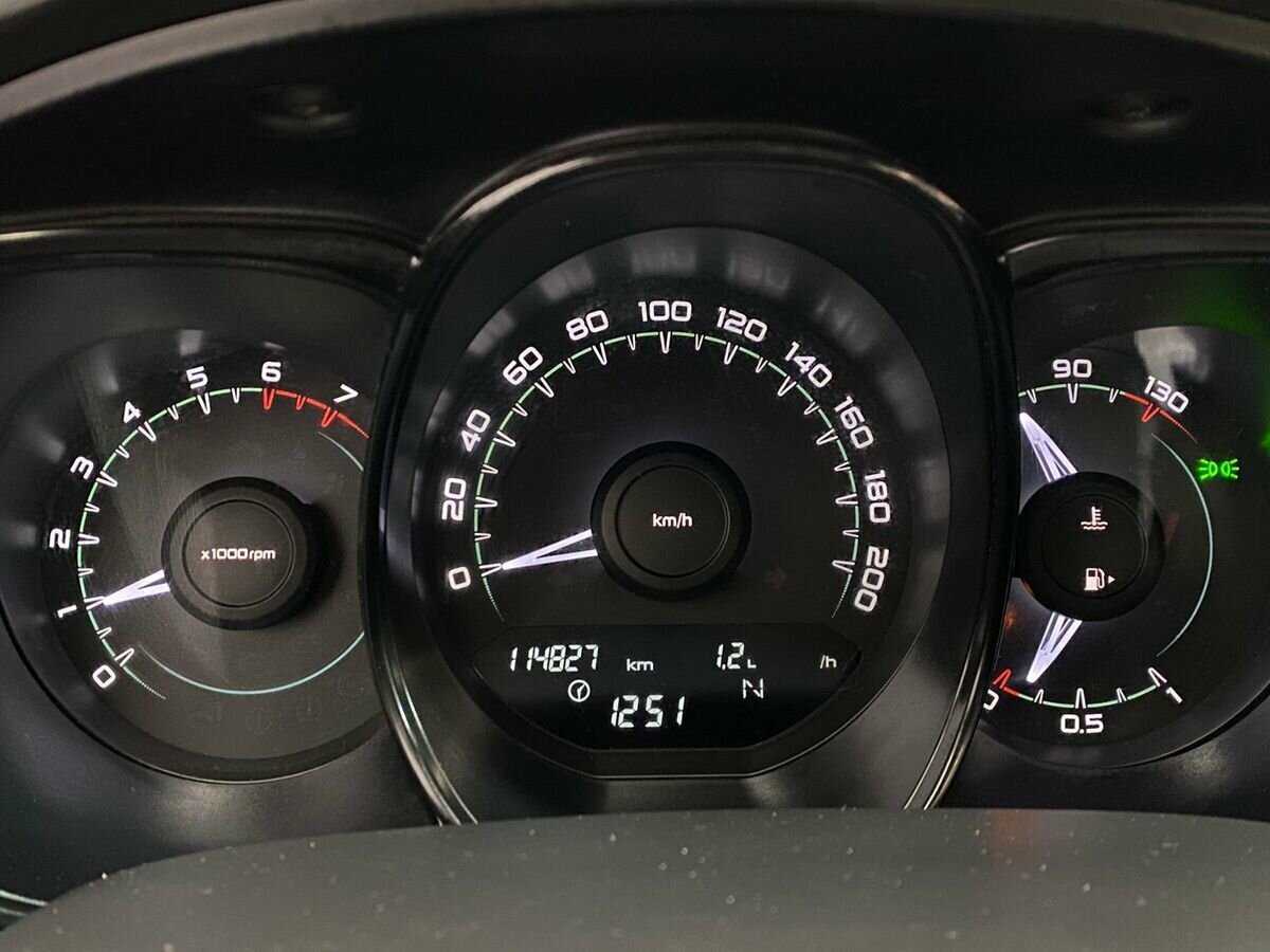 Lada (ВАЗ) Vesta 2016 года с пробегом. Фото: #11